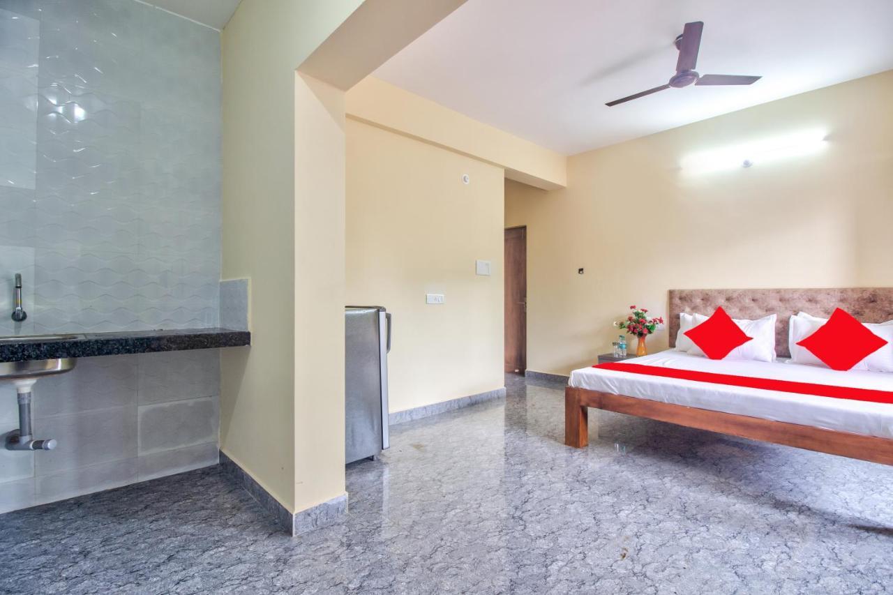 Renuka Holiday Inn Calangute Exterior photo